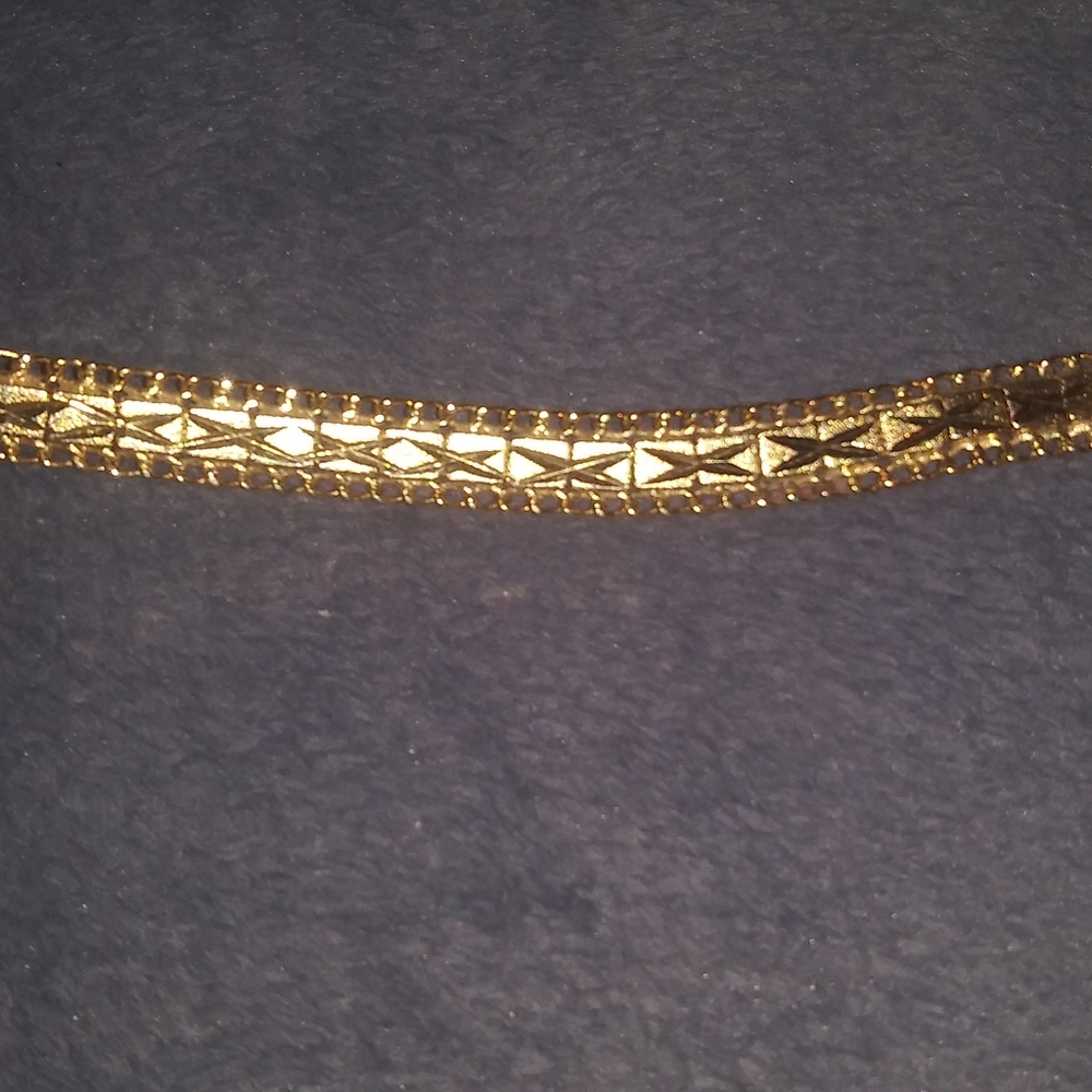 Gold bracelet